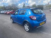 Used Dacia Sandero Lauréate 90 HP (66 kW) 2013 Blue Hatchback