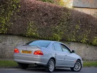 Used Toyota Avensis SR 2002 Silver Sedan