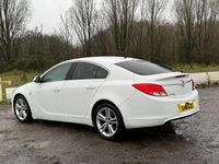 Used Vauxhall Insignia SRi 140 HP (102 kW) 2011 White Hatchback