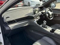 Used Peugeot 3008 Premium 2018 White SUV