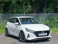Used Hyundai i20 SE 100 HP (73 kW) 2023 White Hatchback