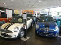 Used Mini Cooper S Exclusive 189 HP (139 kW) 2019 Black Hatchback