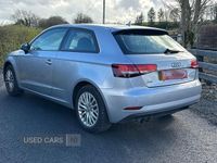 Usado Audi A3 150 CV (110 kW) 2017 Plateado Utilitario