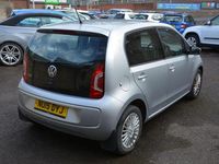 Używany VW up! high up! 2015 Srebrny Hatchback