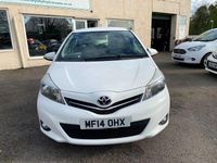Begagnad Toyota Yaris Plus 99 HK (72 kW) 2014 Vit Halvkombi