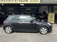 Used Mini ONE Hatch 102 HP (75 kW) 2017 Black Hatchback