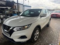 Used Nissan Qashqai Acenta Premium 115 HP (84 kW) 2019 White SUV