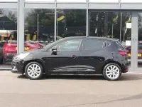Used Renault Clio Dynamique 90 HP (66 kW) 2017 Black Hatchback