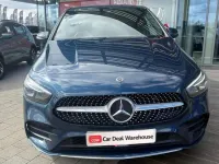 Usado Mercedes B200 AMG line 161 HP (118 kW) 2019 Azul Monovolume