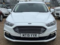 Used Ford Mondeo Titanium 150 HP (110 kW) 2019 White Hatchback