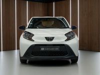 Used Toyota Aygo X X-pure 72 HP (52 kW) 2023 White SUV