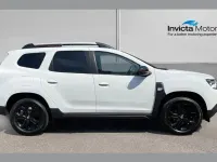 Used Dacia Duster Extreme 150 HP (110 kW) 2022 White SUV