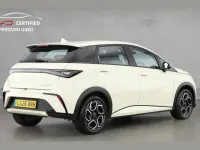 Nowe BYD Dolphin Boost 130 kW (177 KM) 2026 Biały Hatchback