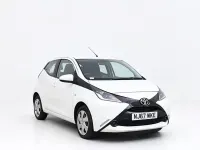 Used Toyota Aygo X-play 69 HP (50 kW) 2017 White Hatchback