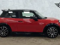 Used Mini Cooper Hatch 113 kW (154 HP) 2025 Red Hatchback
