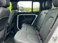 Usado Land Rover Defender HSE Dynamic 249 HP (183 kW) 2025 Branco SUV