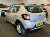 Used Dacia Sandero Lauréate 90 HP (66 kW) 2014 Silver Hatchback
