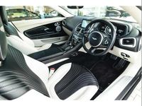 Usado Aston Martin DB11 502 CV (369 kW) 2018 Negro Coupe