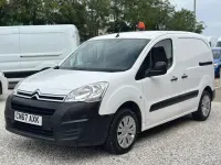 Used Citroën Berlingo 75 HP (55 kW) 2017 White MPV