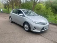 Usado Toyota Auris 2013 Prateado Citadino