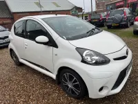 Used Toyota Aygo 2014 White Hatchback