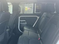 Used Land Rover Defender SE 249 HP (183 kW) 2022 Solid  fuji white SUV