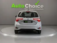 Used Toyota Yaris 100 HP (73 kW) 2018 Grey Hatchback