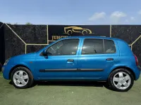 Second-hand Renault Clio II Privilege 2001 Albastru Hatchback
