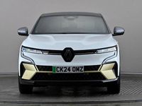Used Renault Megane E-Tech Iconic 159 kW (217 HP) 2024 White/grey Hatchback