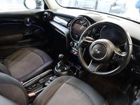 Used Mini Cooper Classic 136 HP (100 kW) 2022 Silver Hatchback