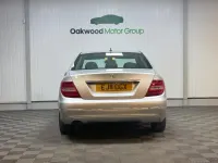 Usado Mercedes C180 SE 156 HP (114 kW) 2011 Prateado Sedan
