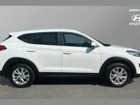 Used Hyundai Tucson SE 129 HP (94 kW) 2019 White SUV