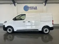 Used Citroën Dispatch 100 HP (73 kW) 2023 White MPV