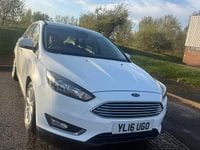 Begagnad Ford Focus Titanium 2016 Vit Halvkombi