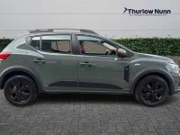 Usado Dacia Sandero Extreme 91 CV (66 kW) 2024 Verde Utilitario