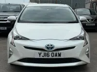 Usado Toyota Prius Active 140 CV (102 kW) 2023 Blanco Berlina
