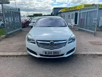 Begagnad Vauxhall Insignia Elite 163 HK (119 kW) 2014 Vit Halvkombi
