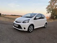 Used Toyota Aygo Style 68 HP (50 kW) 2014 White Hatchback