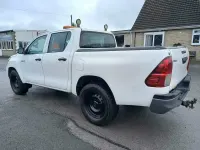 Used Toyota HiLux Active 150 HP (110 kW) 2021 White Pickup