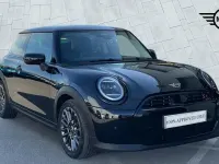Usado Mini Cooper S Hatch 201 HP (147 kW) 2024 Preto Citadino
