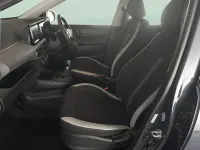 Käytetty Hyundai i10 Advanced 63 HP (46 kW) 2024 Harmaa Viistoperä