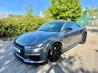 Usado Audi TT Black Edition 184 CV (135 kW) 2017 Gris Coupe