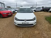 Begagnad VW Golf VII Edition 130 HK (95 kW) 2020 Vit Halvkombi