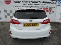 Usado Ford Fiesta Vignale 140 CV (102 kW) 2018 Blanco Utilitario