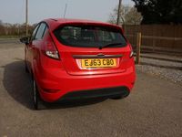 Usado Ford Fiesta Zetec 2013 Vermelho Citadino