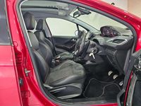 Begagnad Peugeot 2008 GT-line 2017 Röd SUV