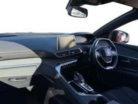 Used Peugeot 3008 Premium 181 HP (133 kW) 2018 Red Estate