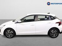 Used Hyundai i20 Advanced 101 HP (74 kW) 2024 White Hatchback