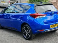 Used Toyota Auris Hybrid Design 2018 Blue/black Hatchback
