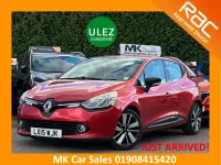 Used Renault Clio Dynamique 90 HP (66 kW) 2015 Flame red Hatchback